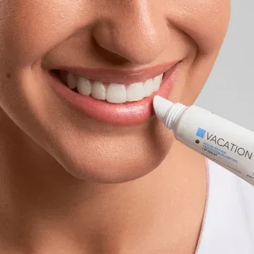 فاكيشن مرطب شفاه أكوا-ريبير بنكهة الفواكه الاستوائيه - SPF 30+ 2